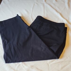 Torrid 4x Black Capris With Pockets